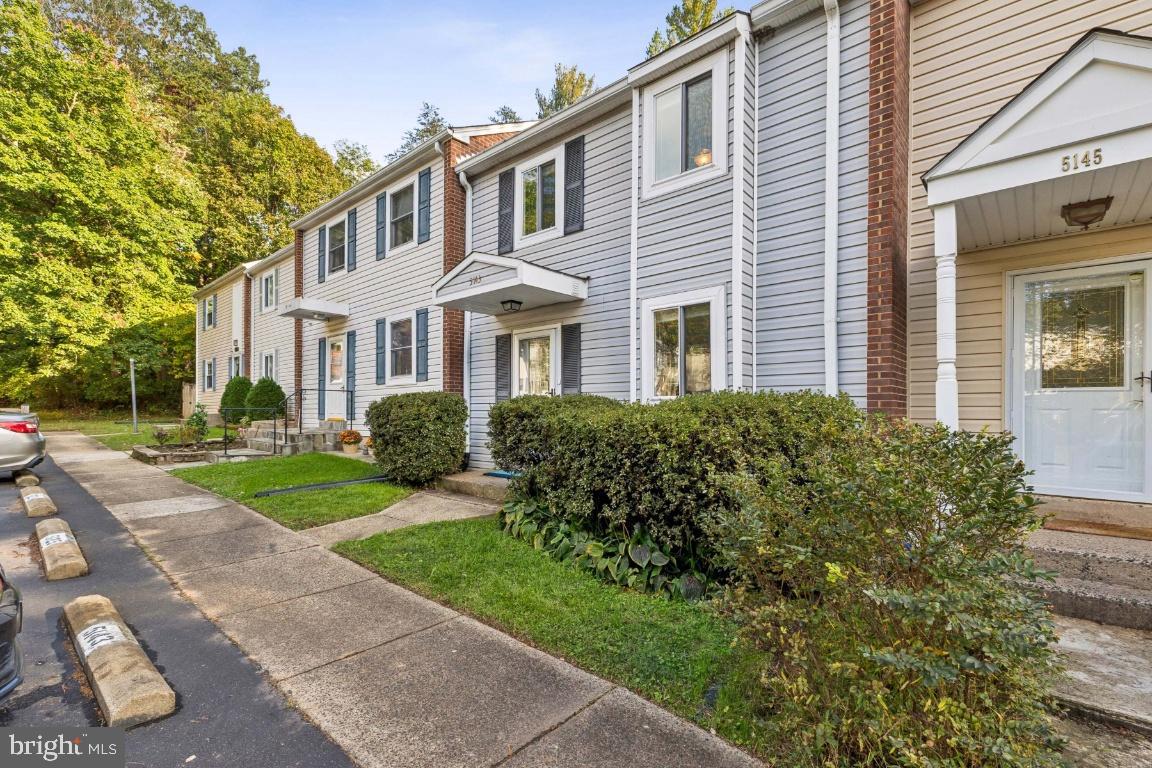 LAKE BRADDOCK - Residential