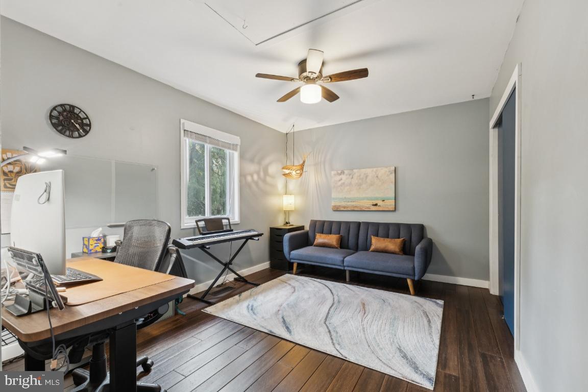 LAKE BRADDOCK - Residential