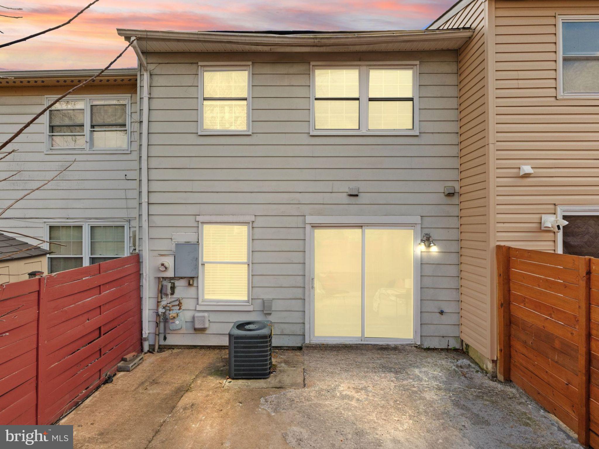WILLOWBROOK - Residential