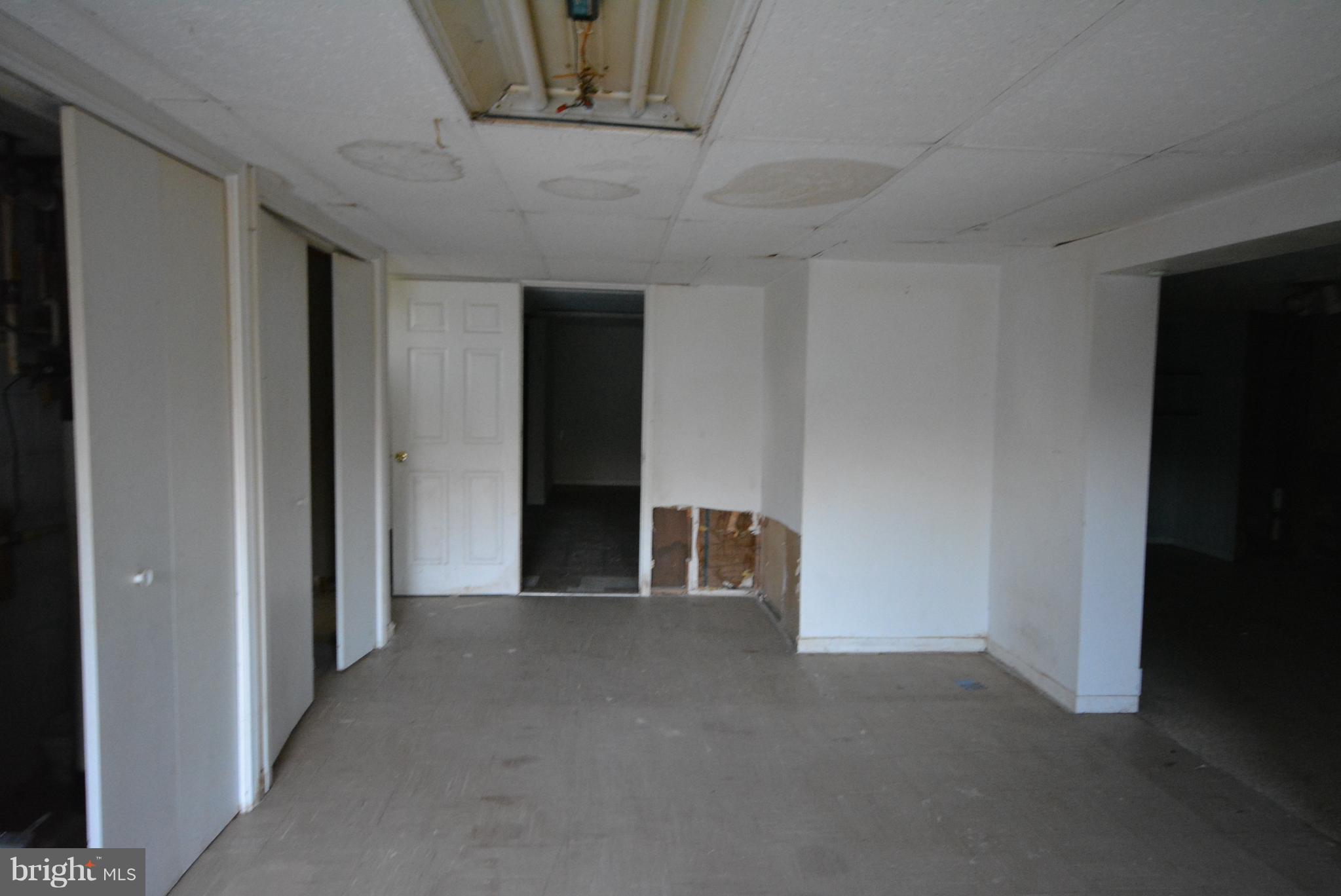 SHEN RIVER LAKES - Residential