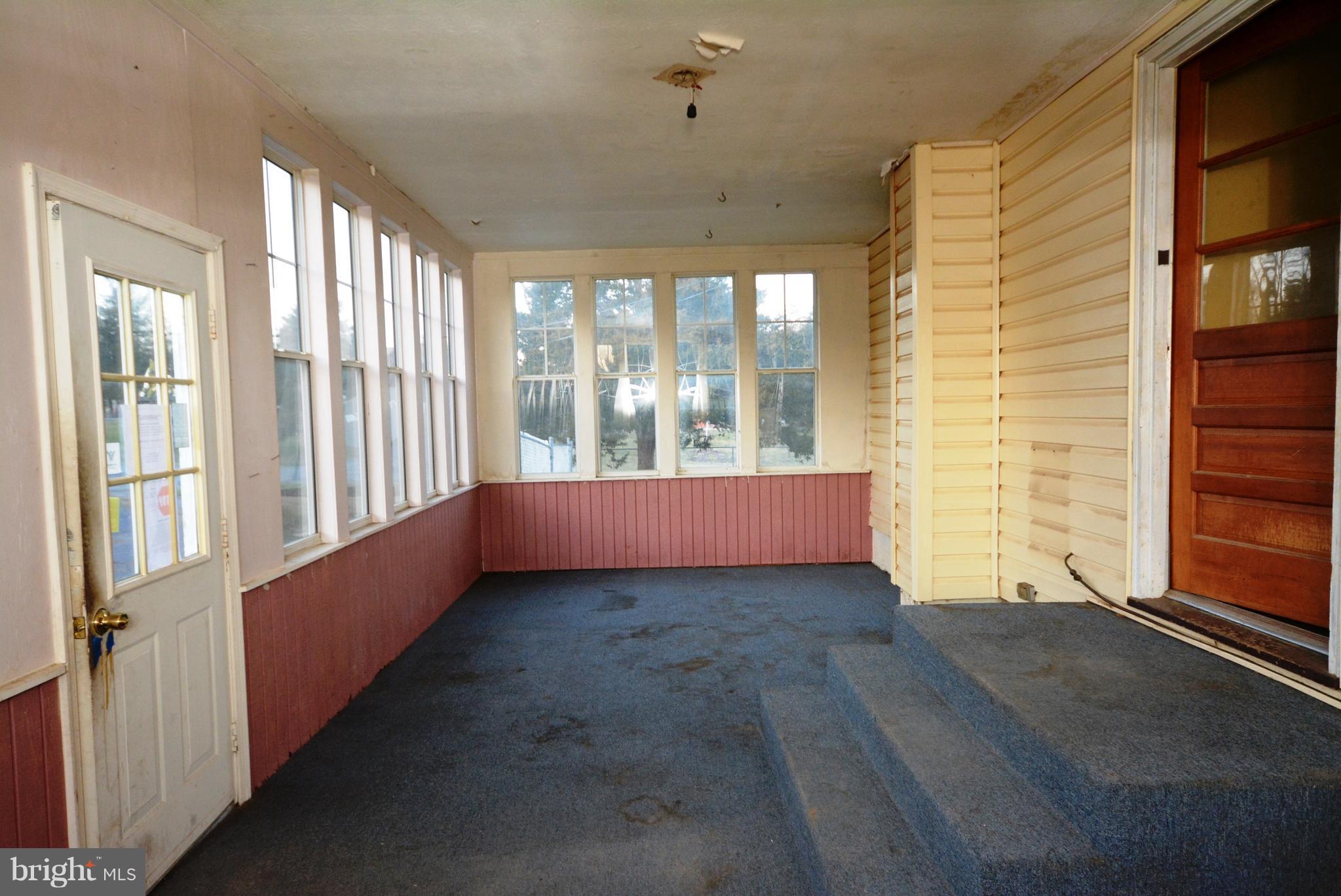 SHEN RIVER LAKES - Residential