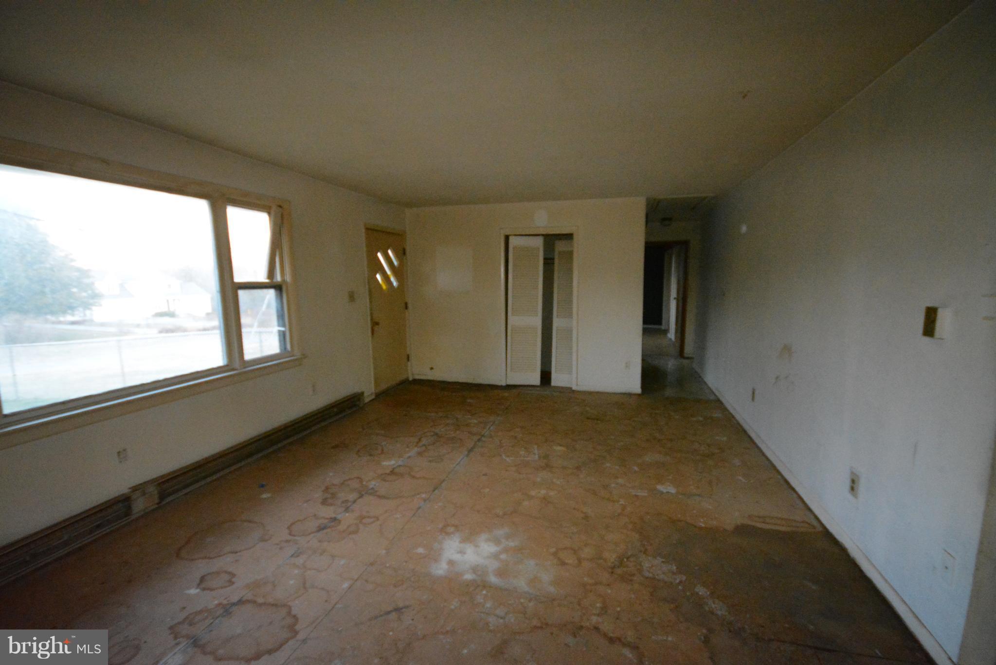 SHEN RIVER LAKES - Residential