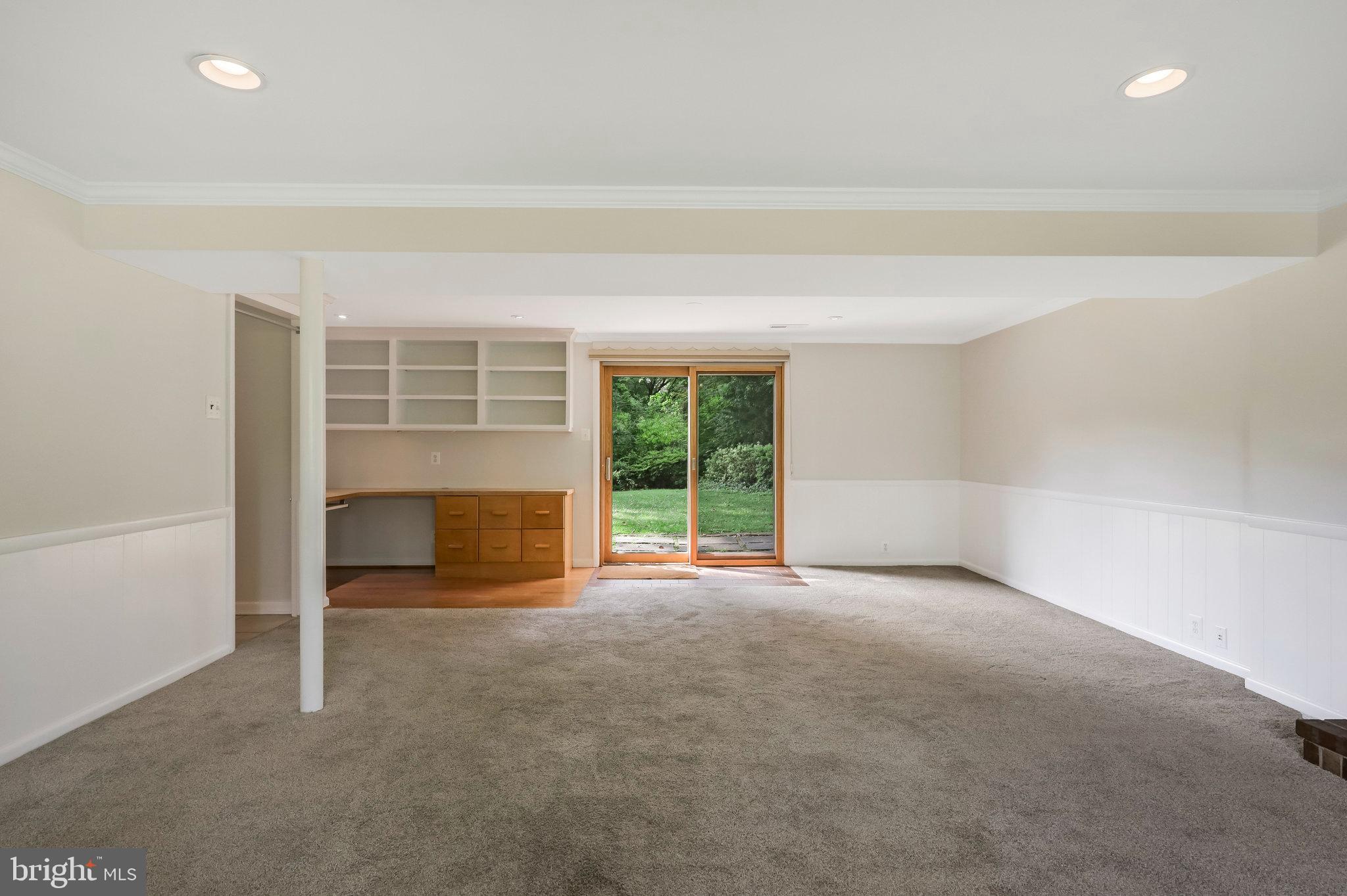 LAURA DRIVE - Residential Lease