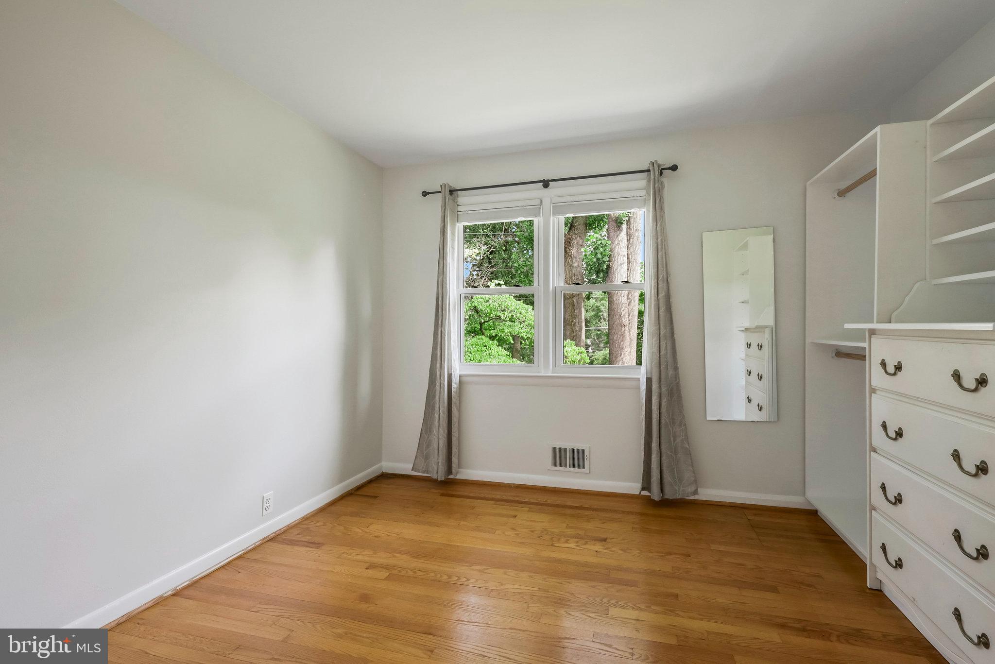 LAURA DRIVE - Residential Lease