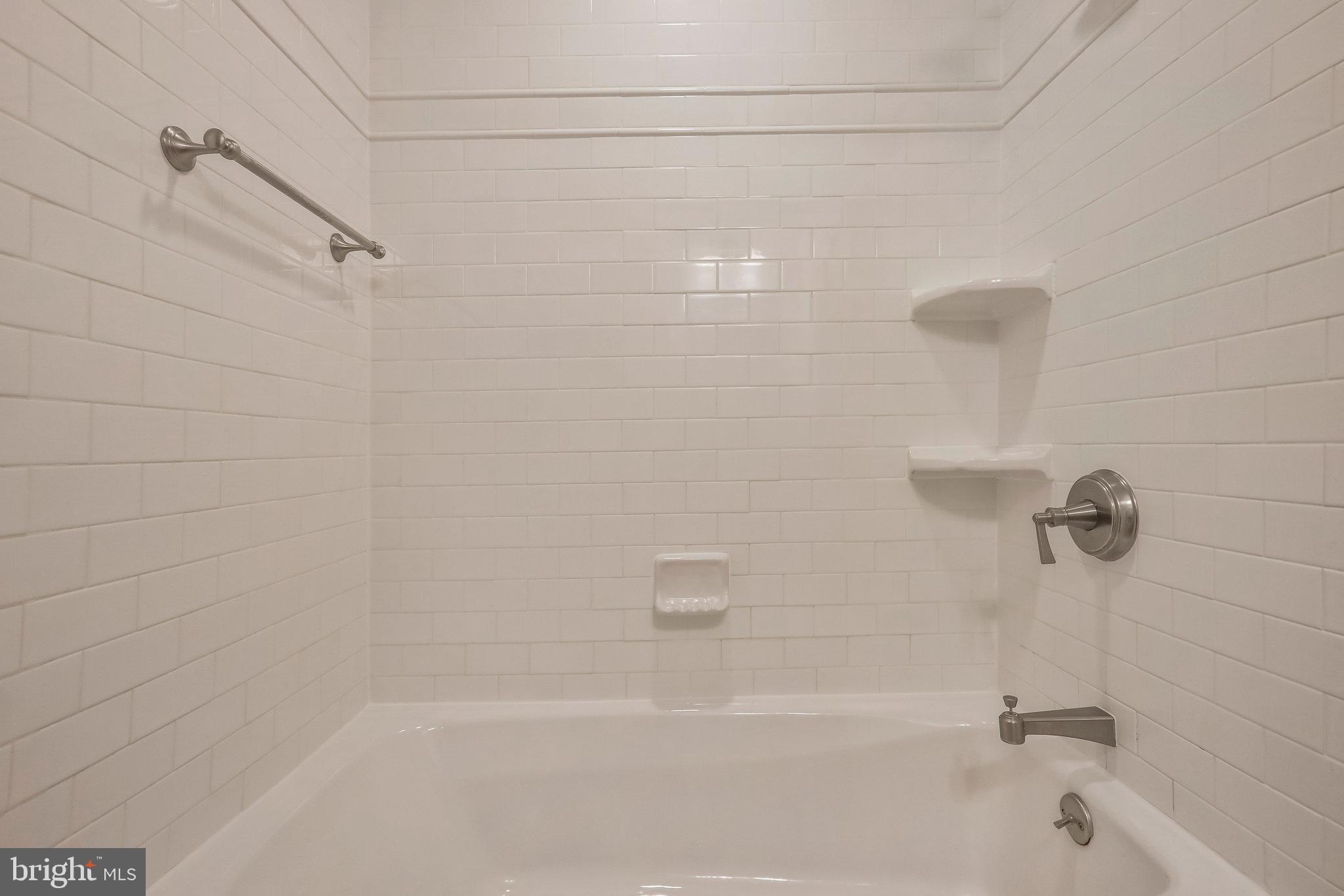 LAURA DRIVE - Residential Lease