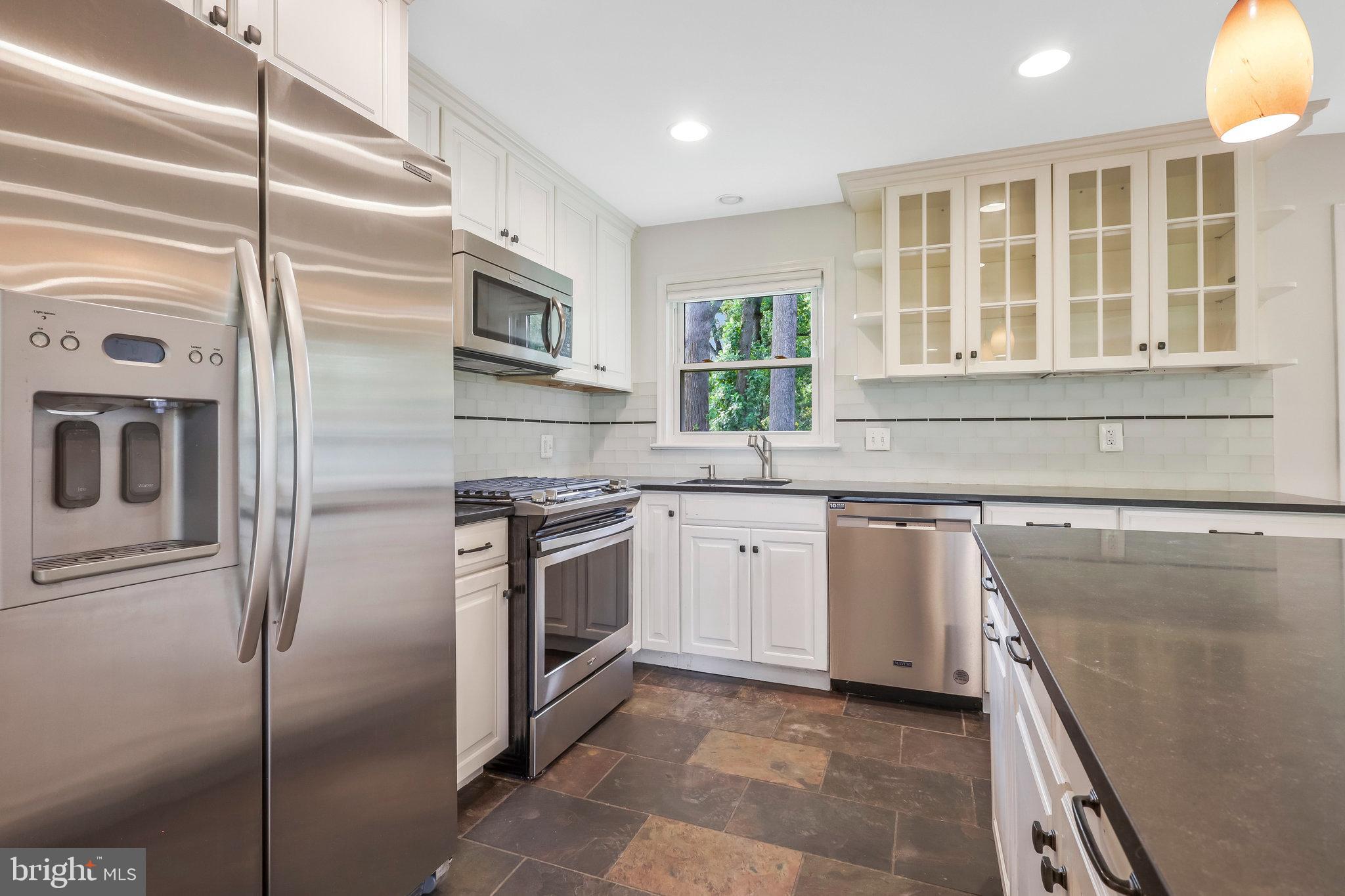 LAURA DRIVE - Residential Lease