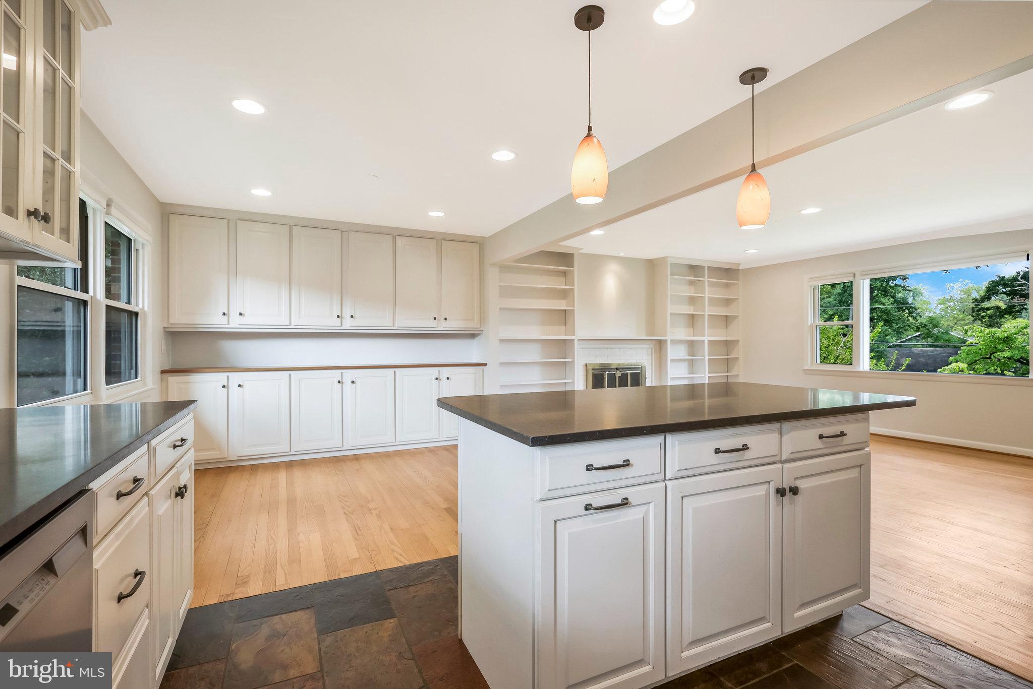 LAURA DRIVE - Residential Lease