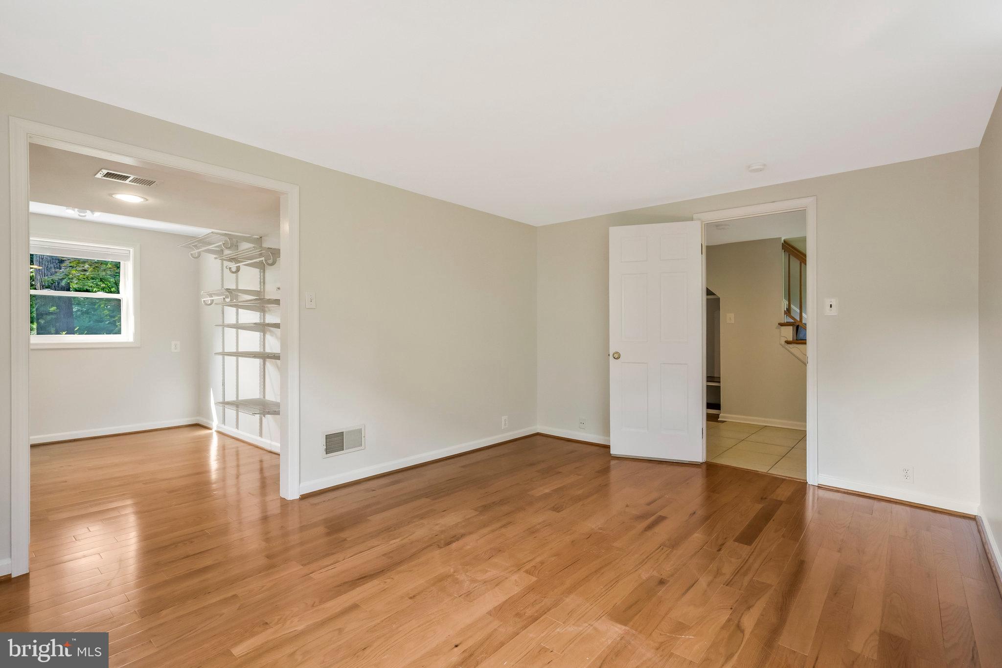 LAURA DRIVE - Residential Lease