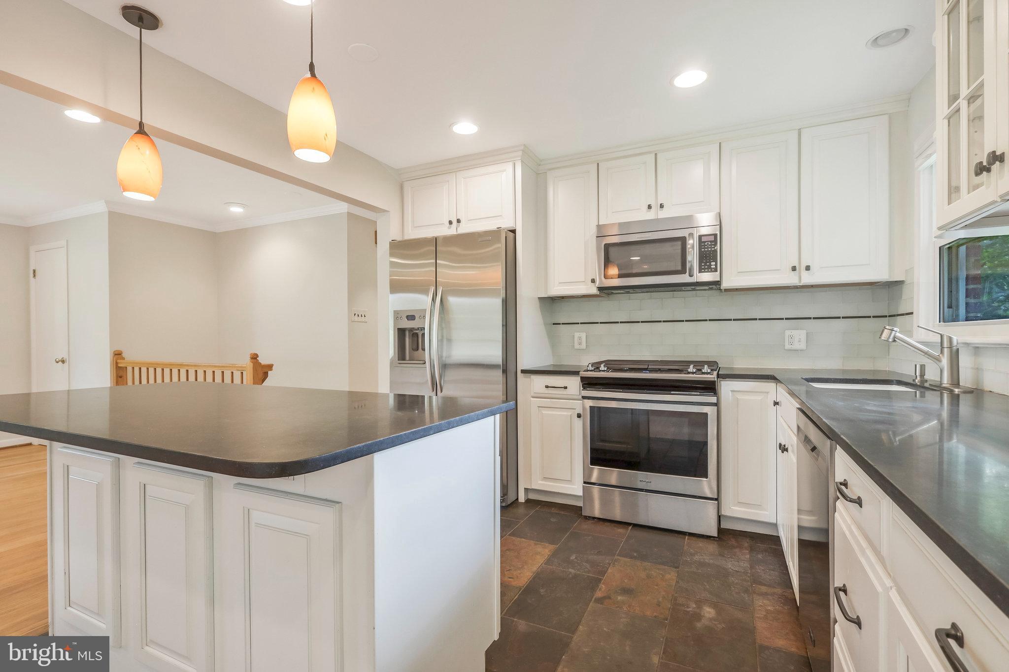 LAURA DRIVE - Residential Lease