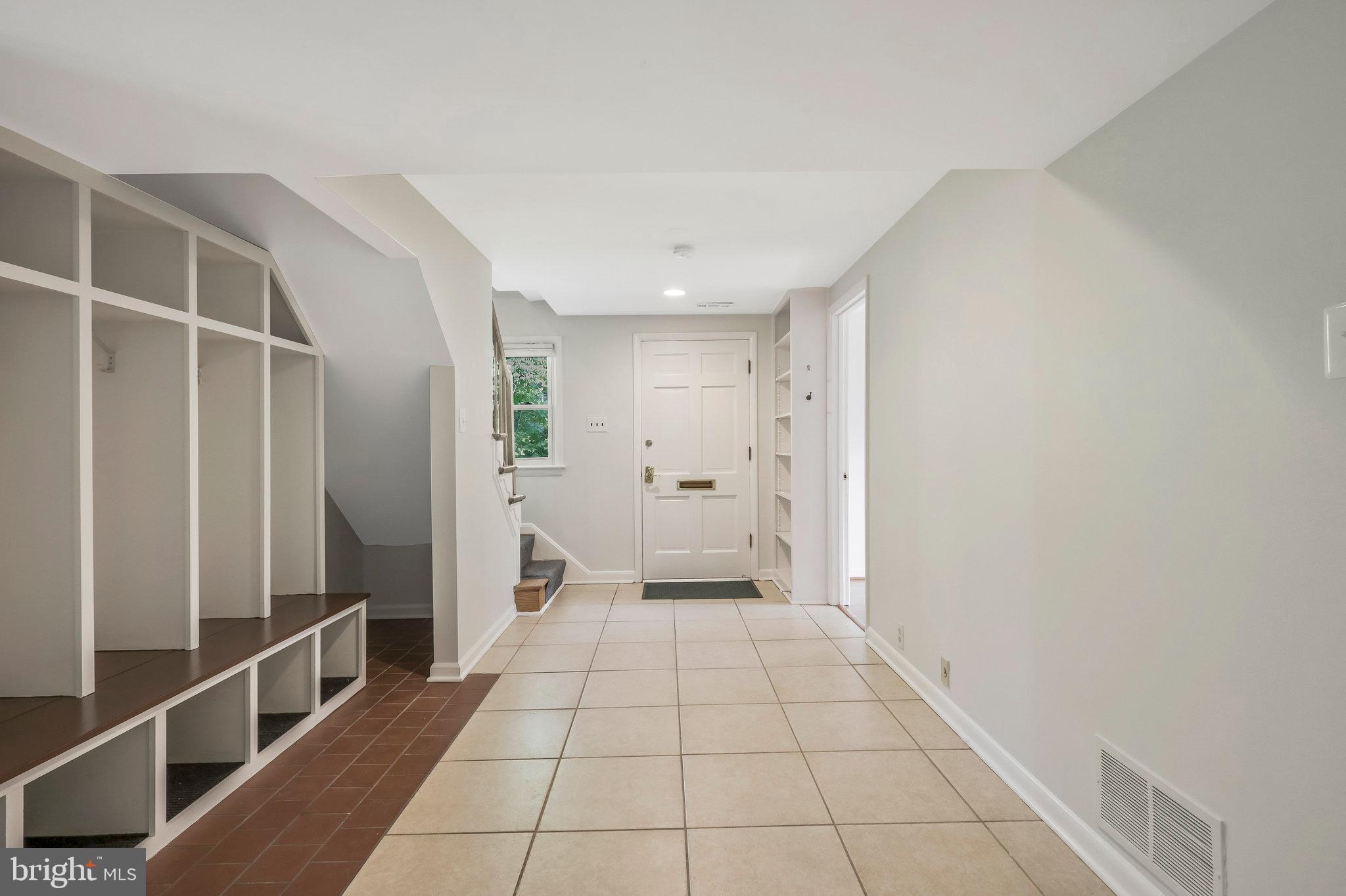 LAURA DRIVE - Residential Lease