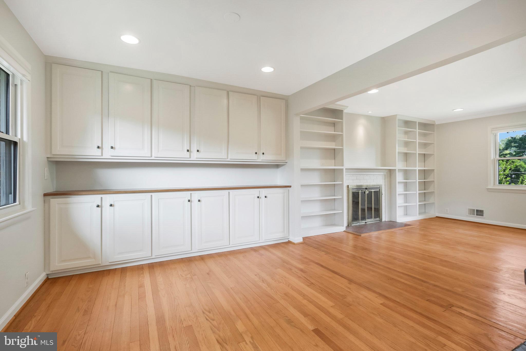 LAURA DRIVE - Residential Lease