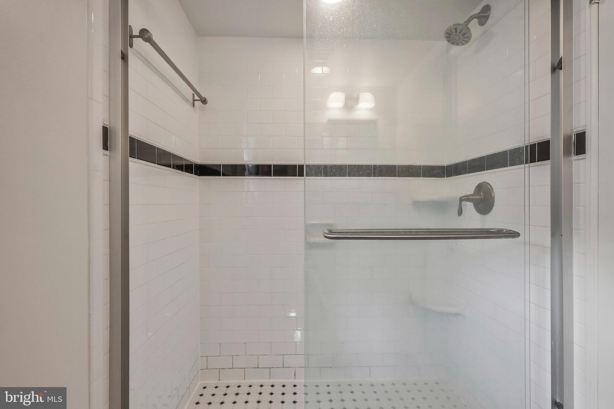 LAURA DRIVE - Residential Lease