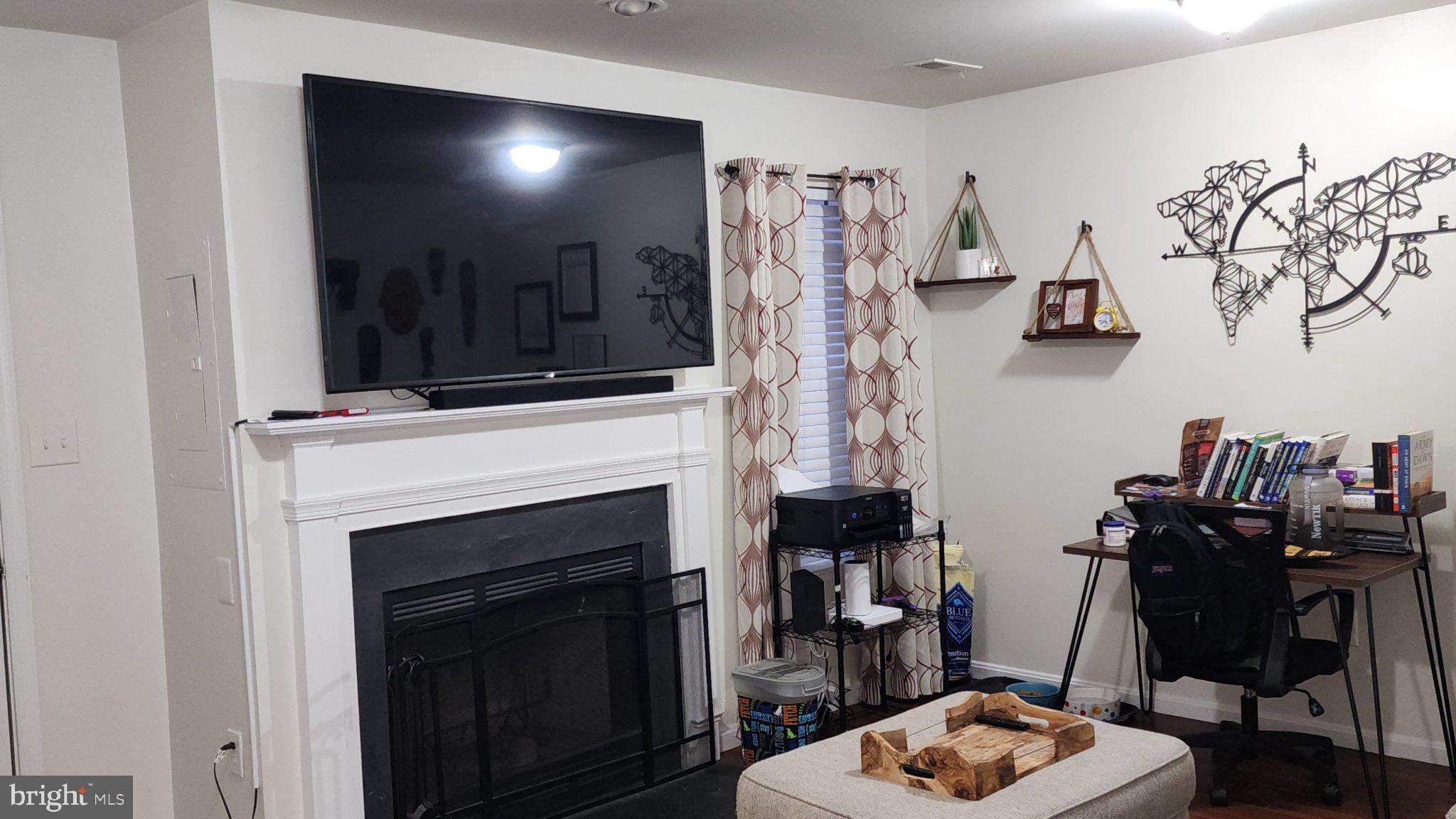 PENNSYLVANIA CROSSING - Residential