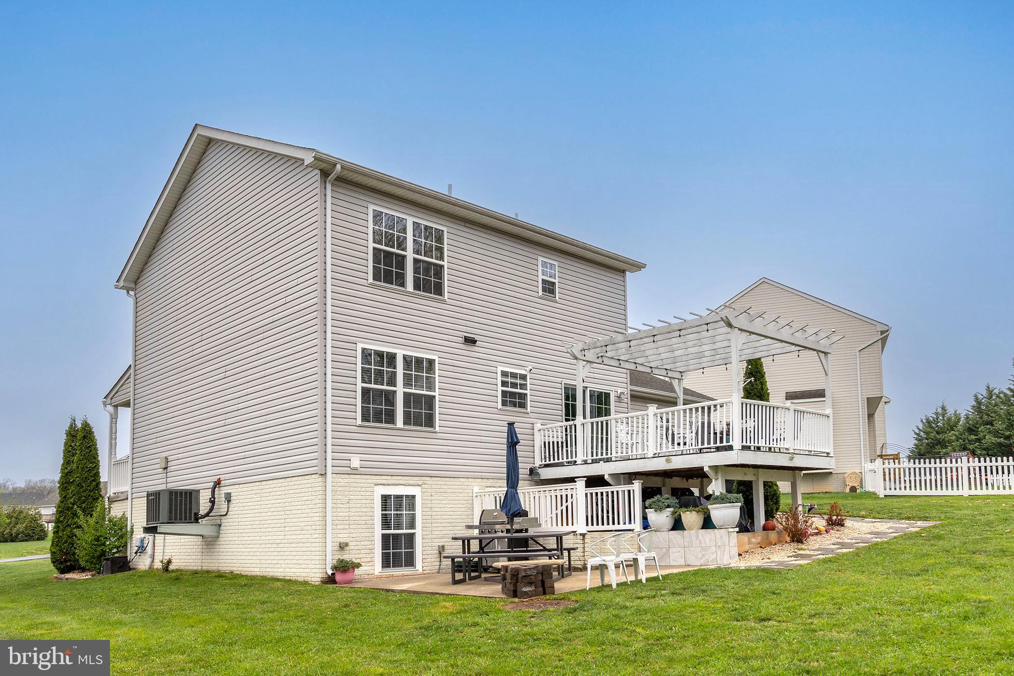 STONEY RIDGE - Residential Lease