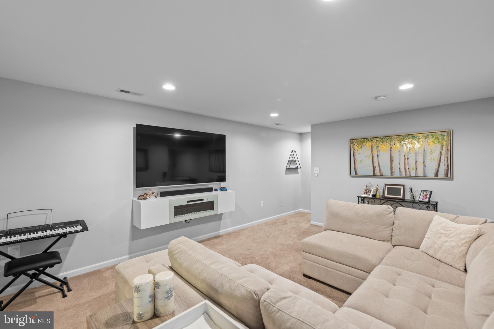 STONEY RIDGE - Residential Lease