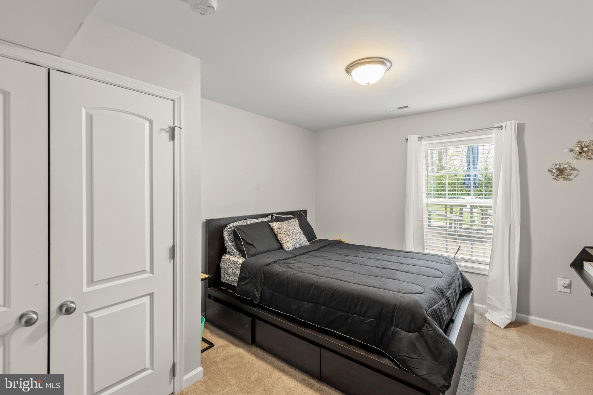 STONEY RIDGE - Residential Lease