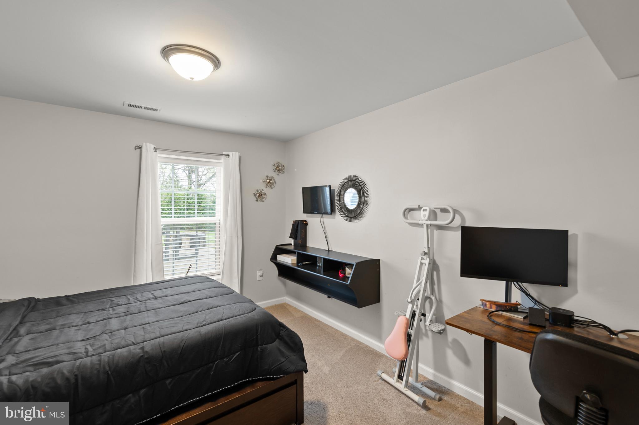 STONEY RIDGE - Residential Lease