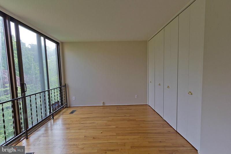 RESTON - Residential Lease