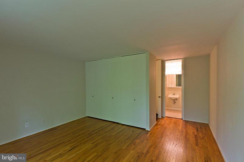 RESTON - Residential Lease