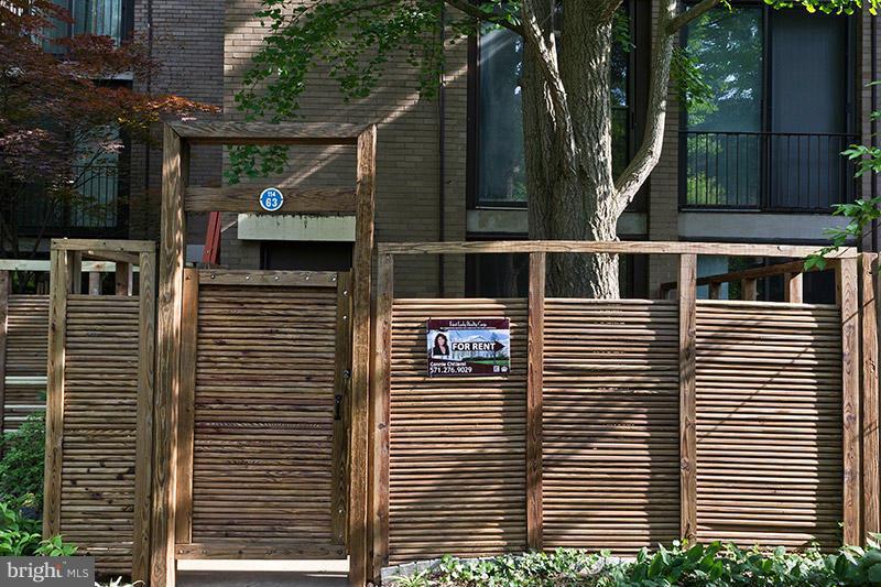 RESTON - Residential Lease