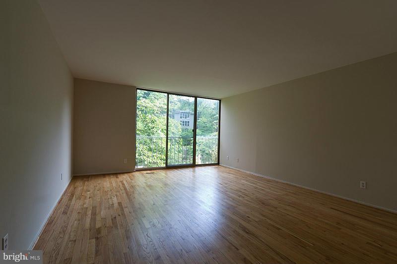 RESTON - Residential Lease