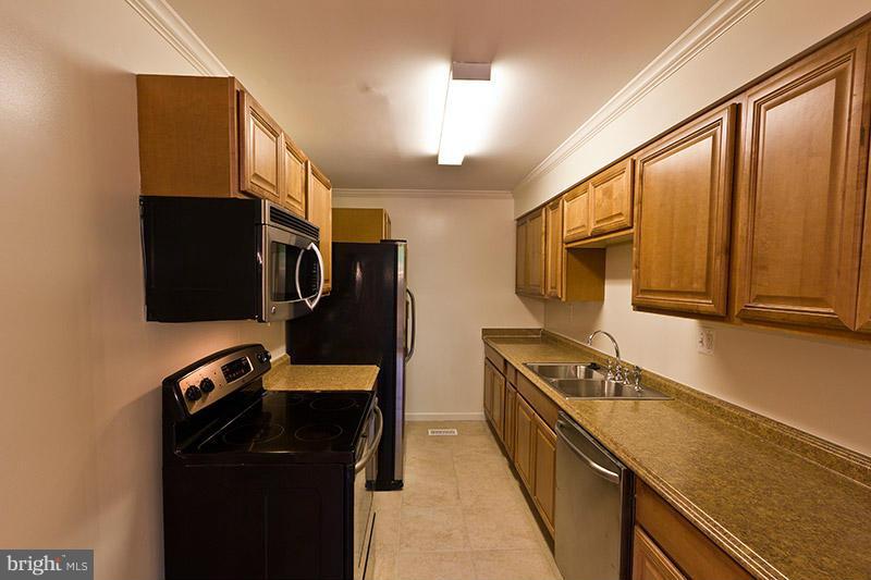 RESTON - Residential Lease