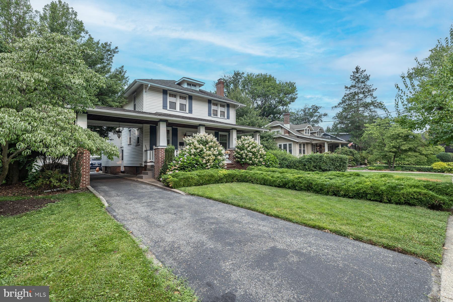208 W BROWNING ROAD