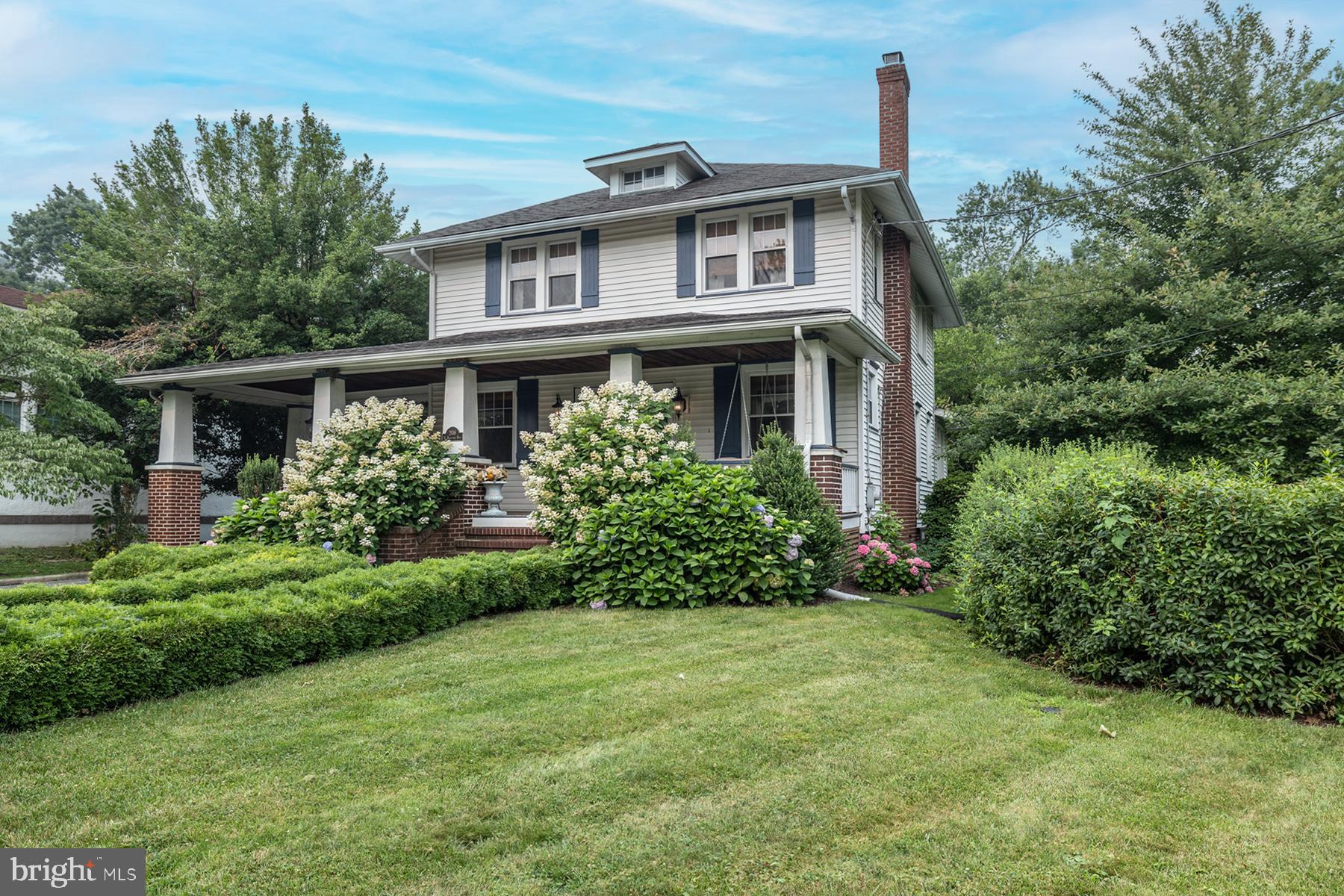 208 W BROWNING ROAD