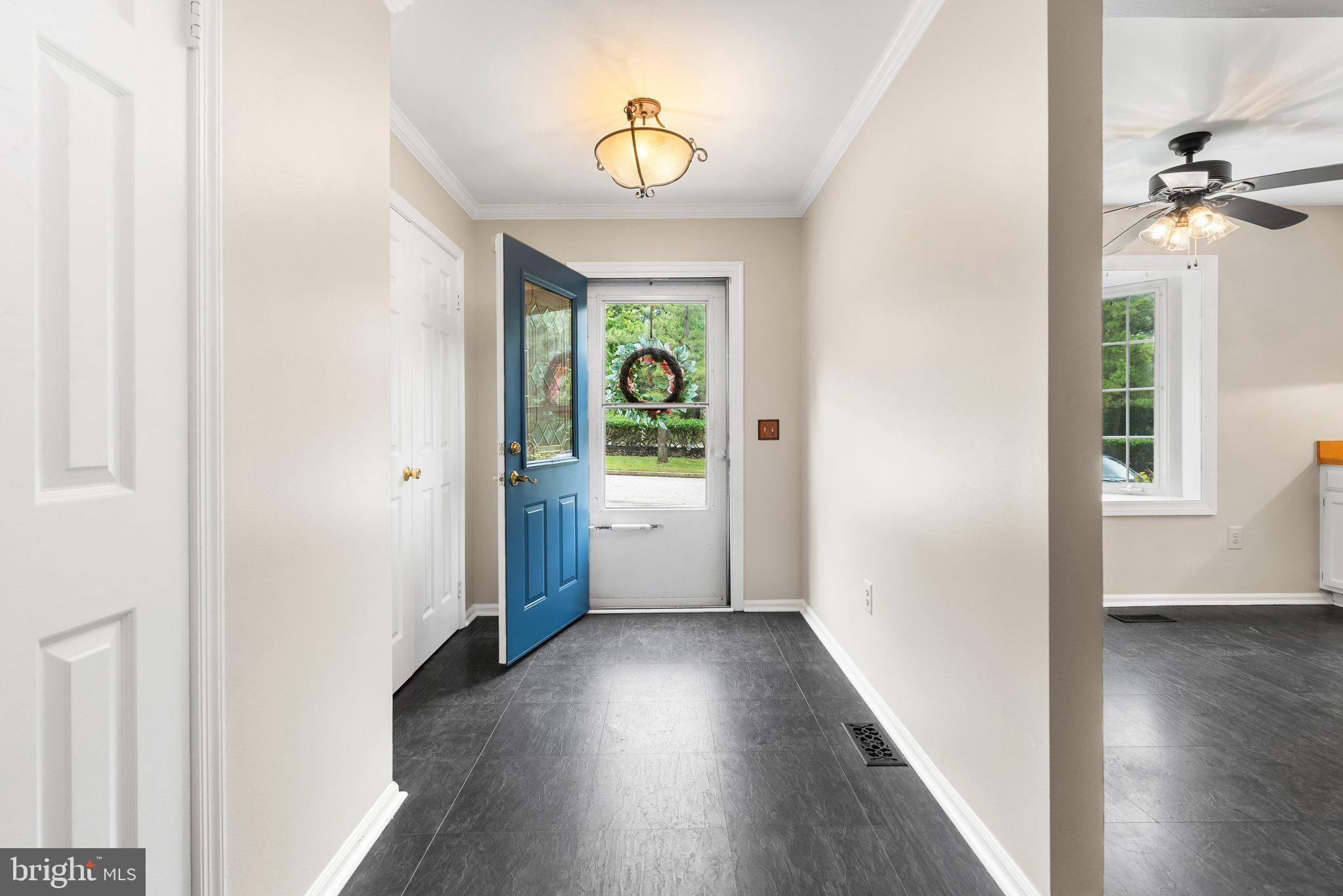 32 ABBEY BRIDGE COURT