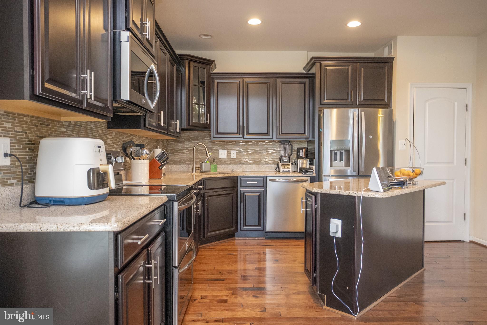 WOODMORE TOWNE CENTRE - Residential