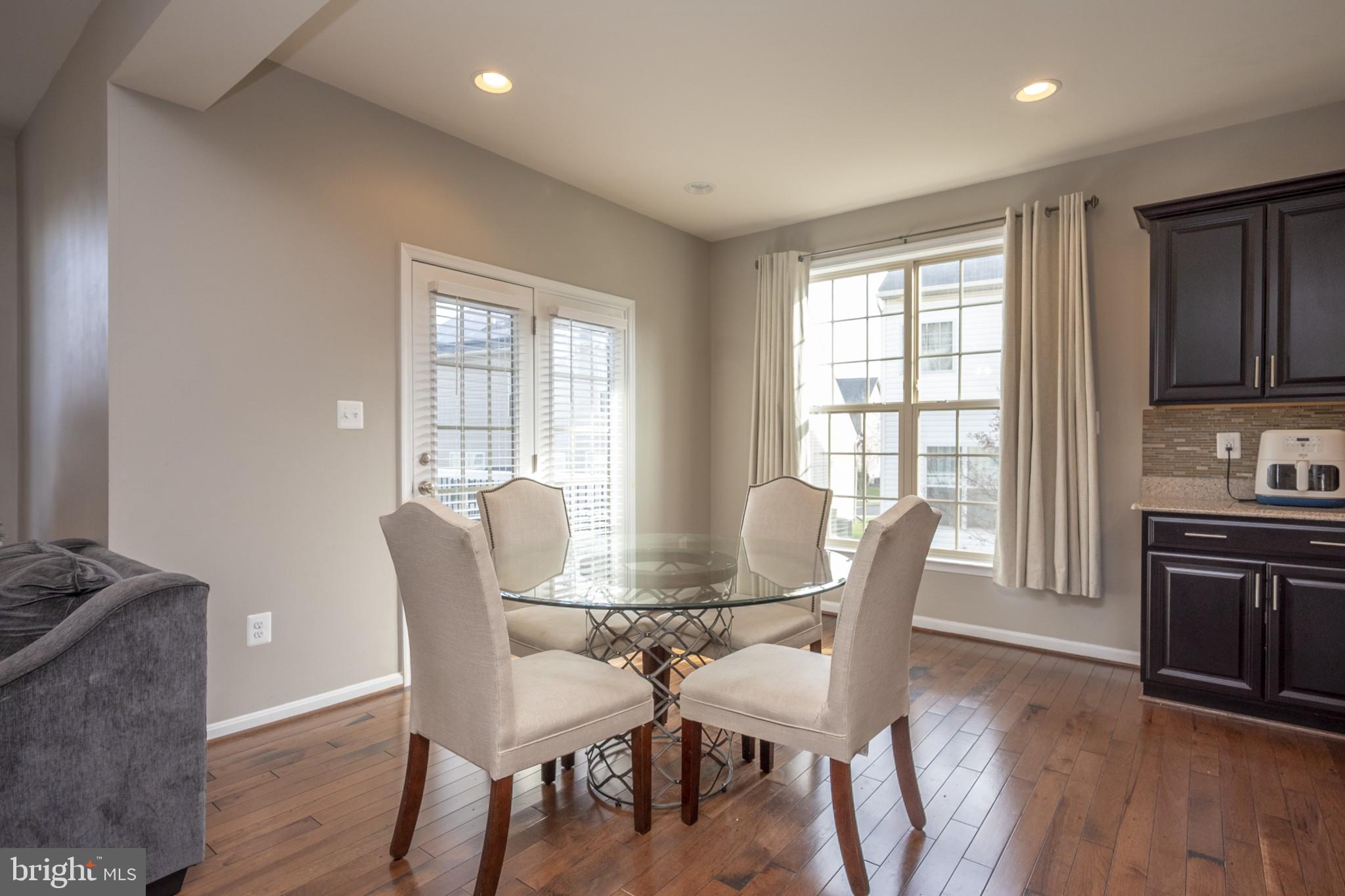 WOODMORE TOWNE CENTRE - Residential