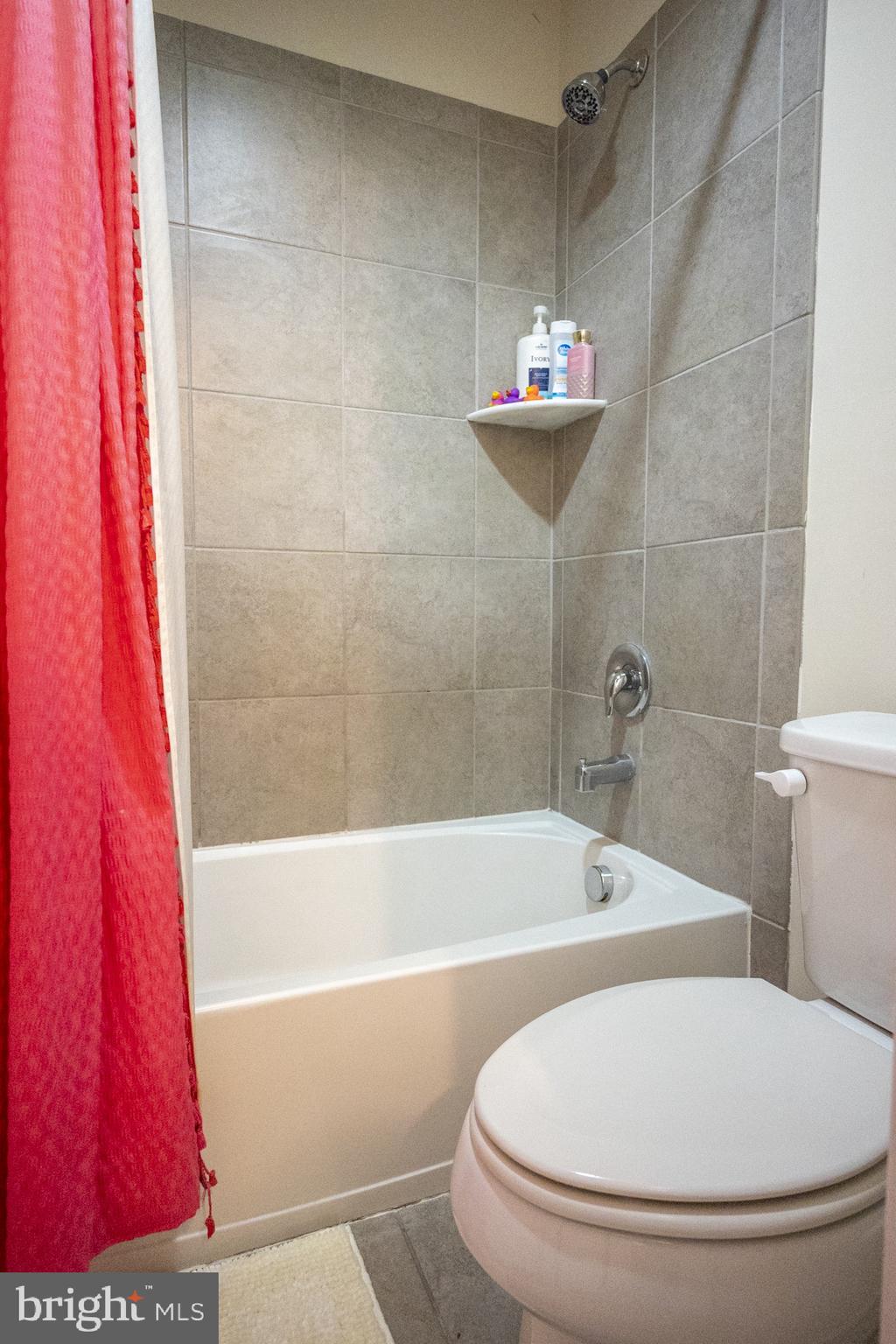 WOODMORE TOWNE CENTRE - Residential