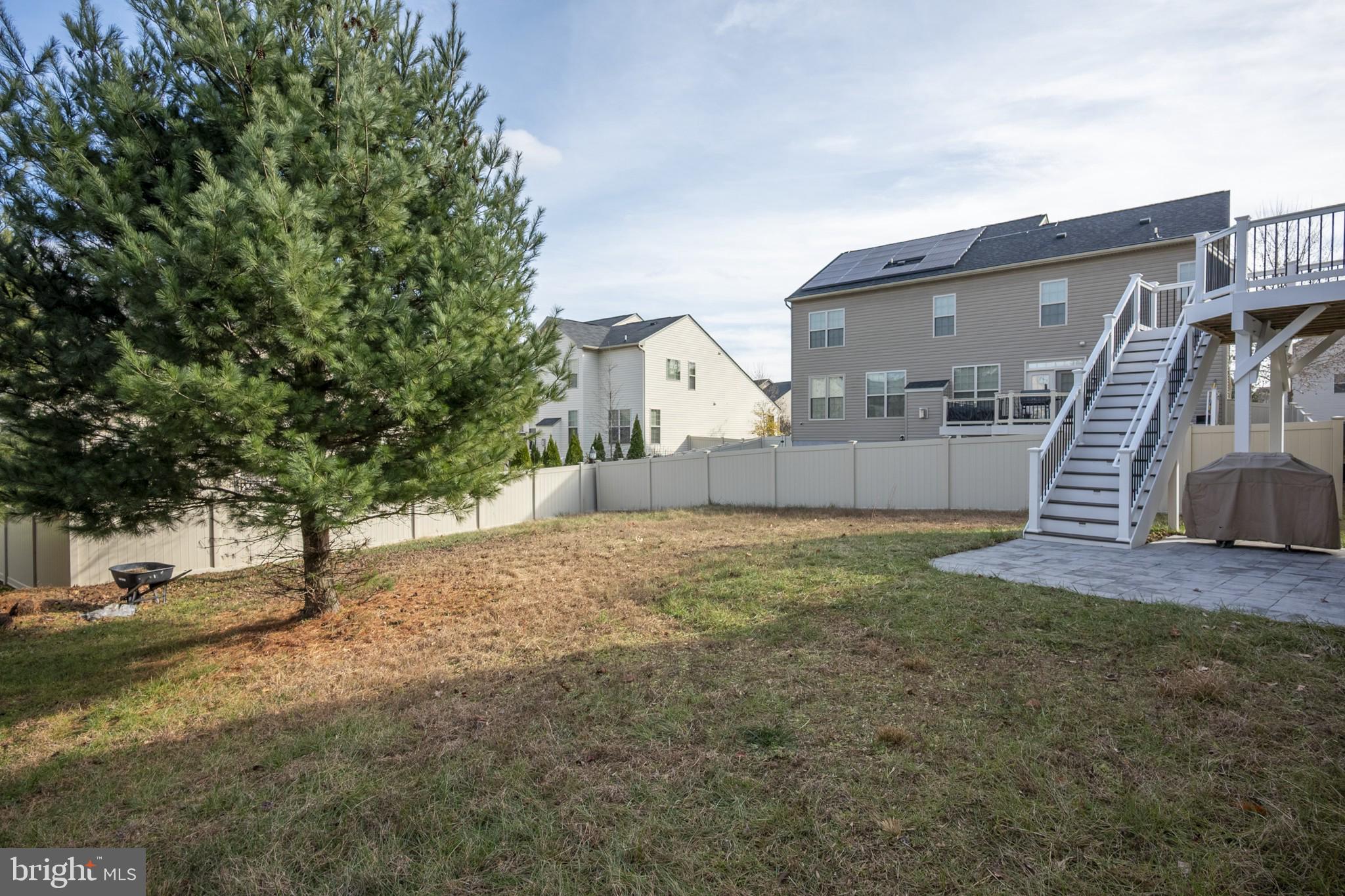 WOODMORE TOWNE CENTRE - Residential