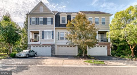Photo of 14103 Catbird Drive, GAINESVILLE, VA 20155 (MLS # VAPW2118714)