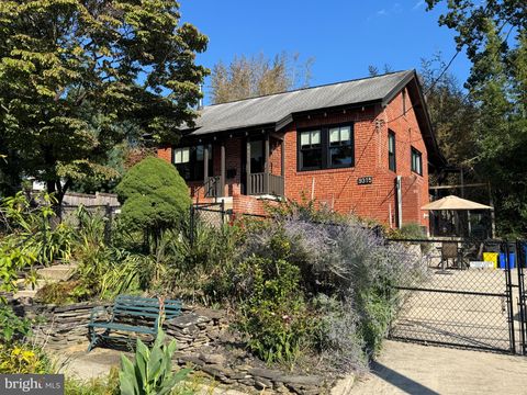 Photo of 9315 Worth Avenue, SILVER SPRING, MD 20901 (MLS # MDMC2199786)