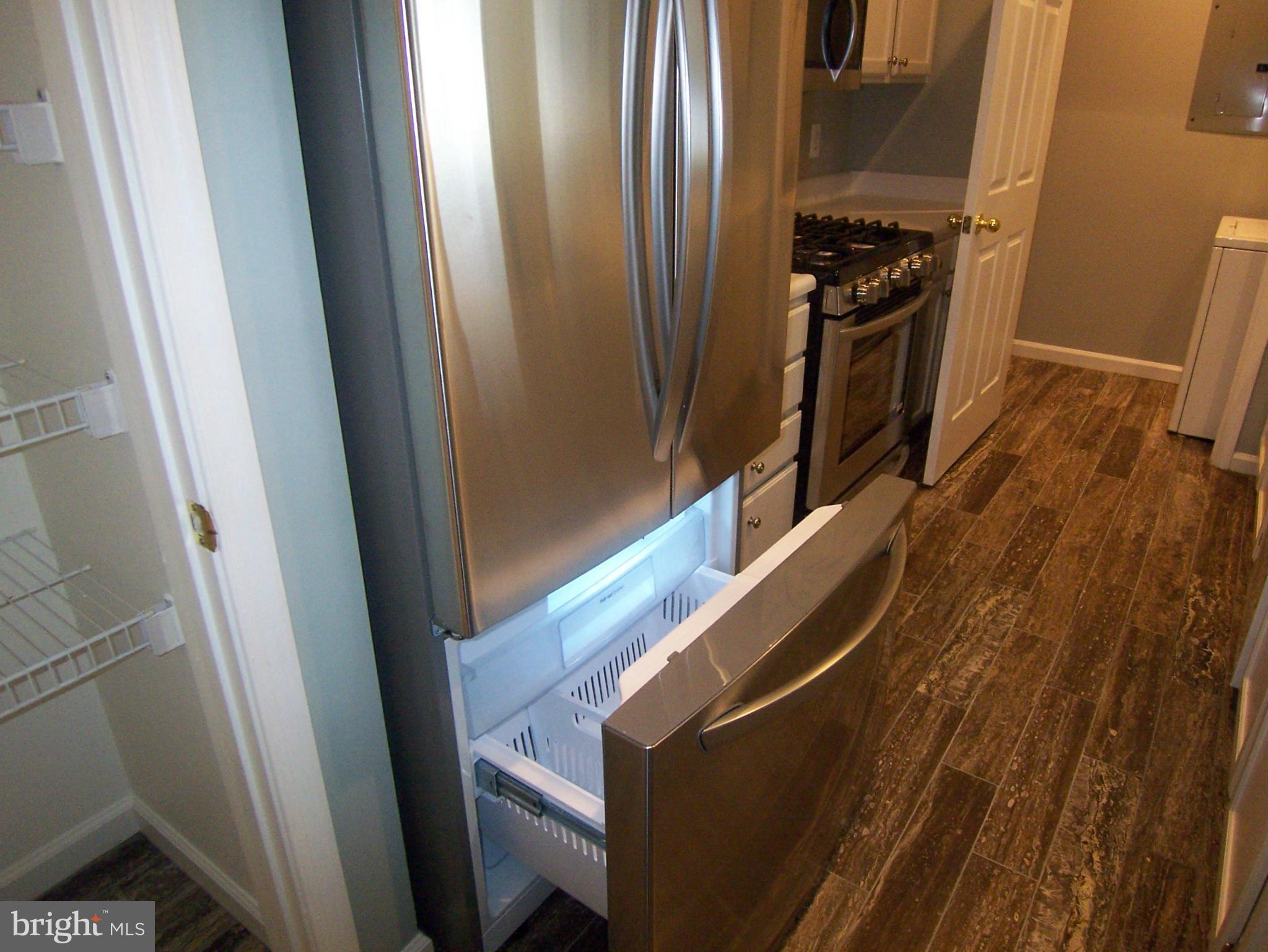 EDGEWATER AT TOWN CENTER - Residential Lease