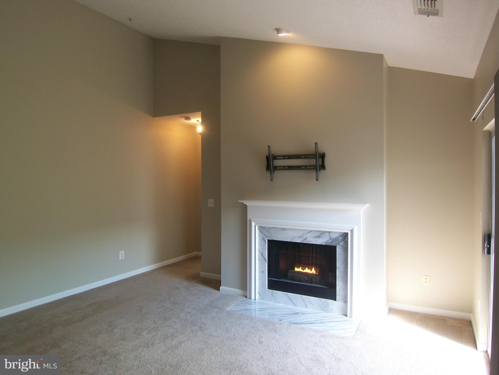 EDGEWATER AT TOWN CENTER - Residential Lease