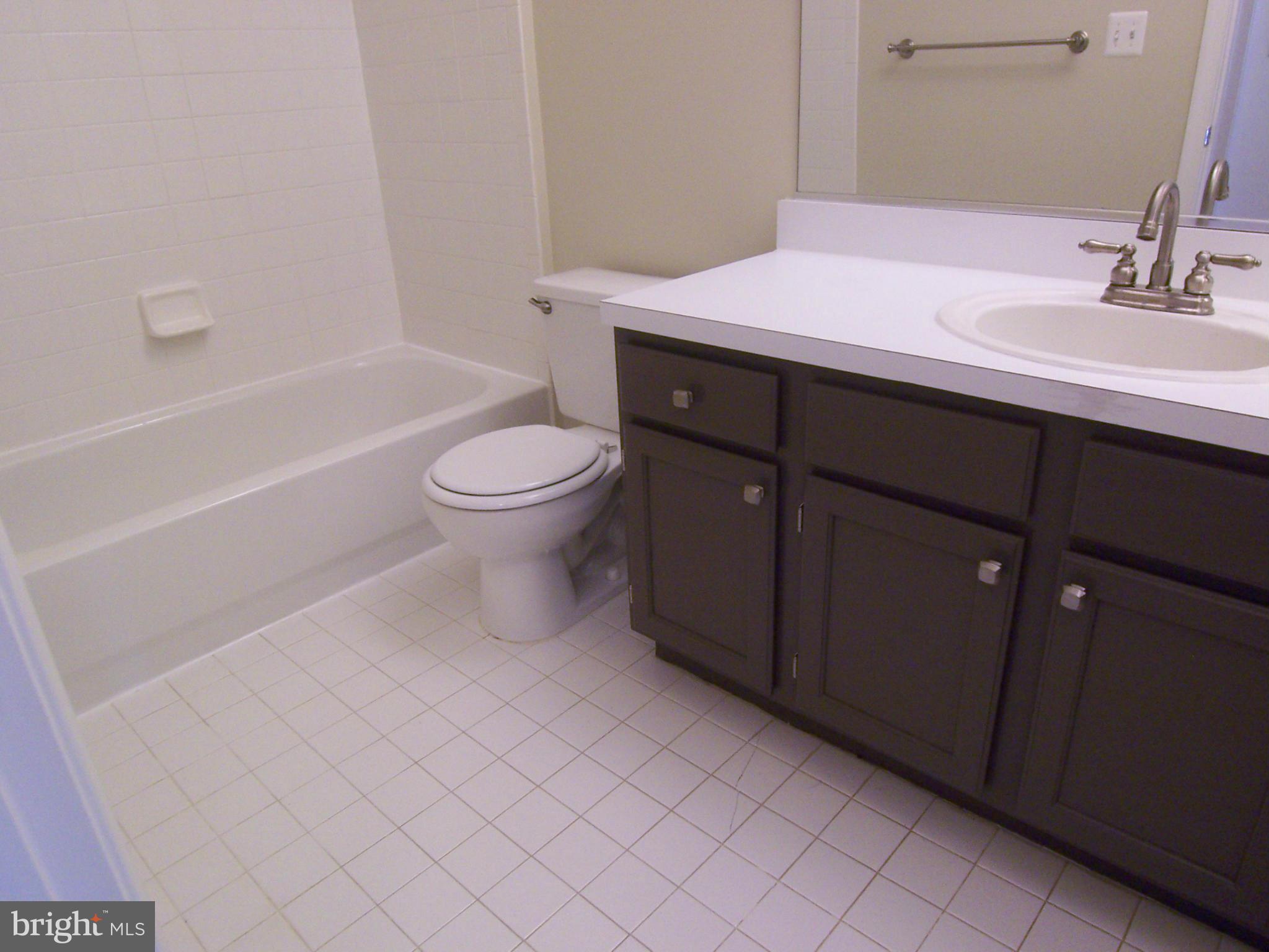 EDGEWATER AT TOWN CENTER - Residential Lease