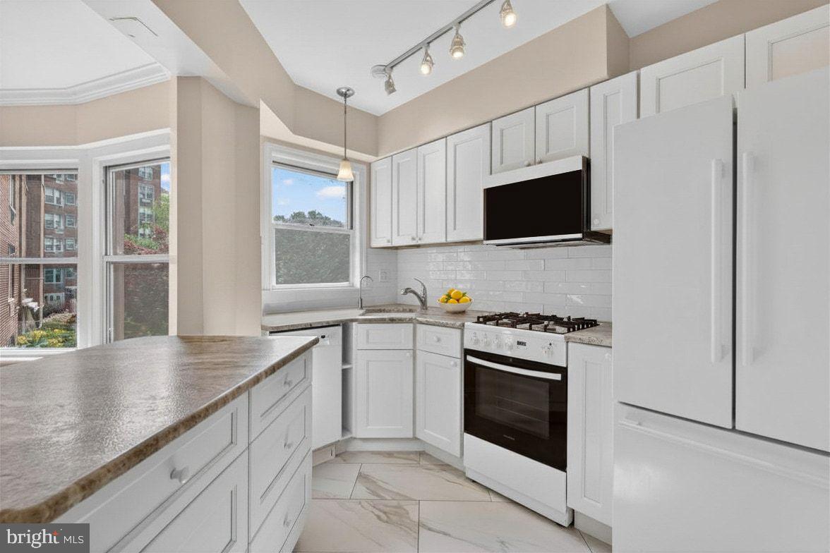 2500 Q STREET NW 227