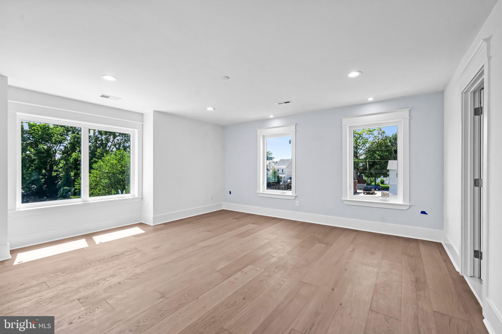 MANAYUNK - Residential