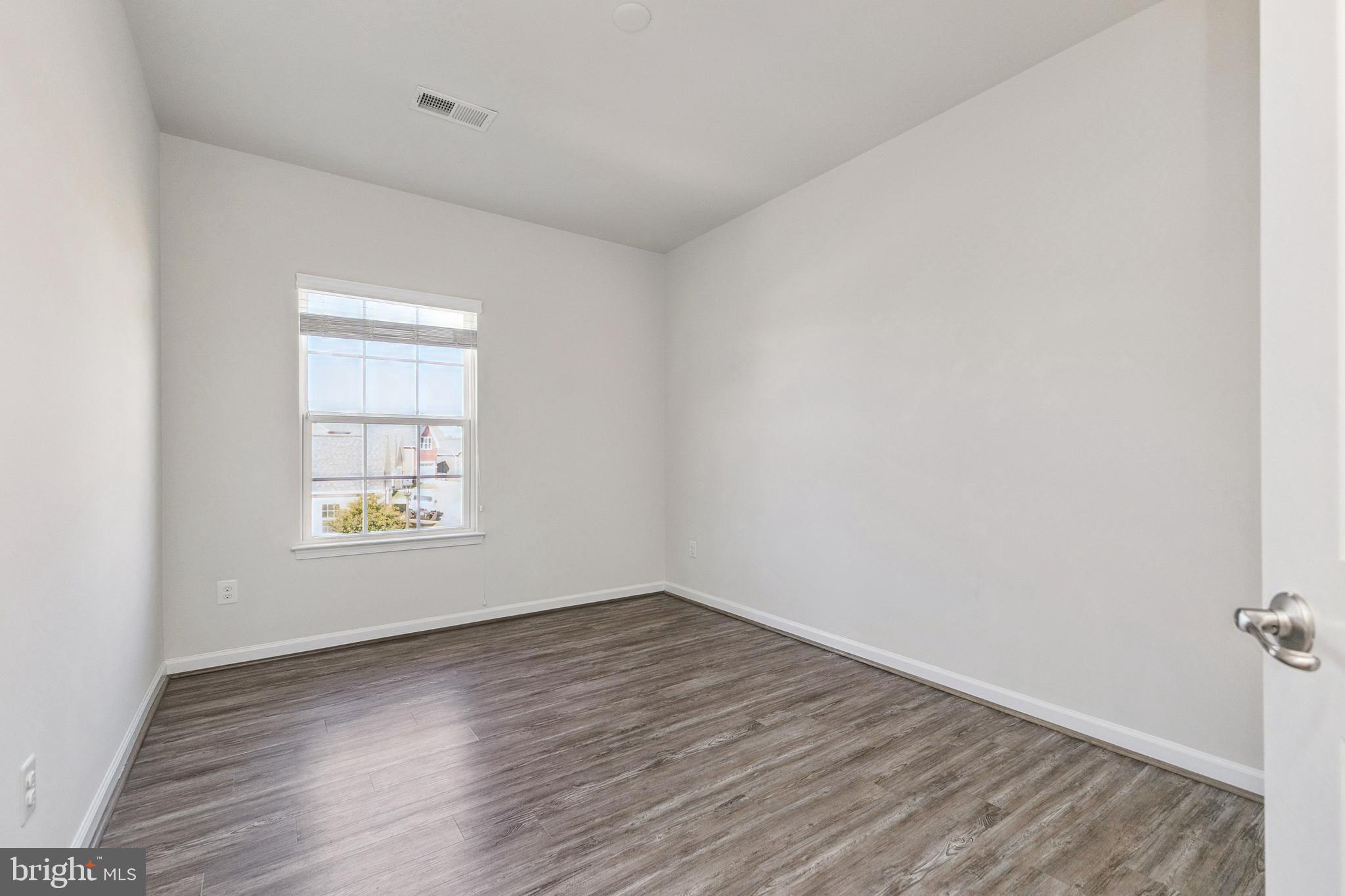 MINTBROOK - Residential