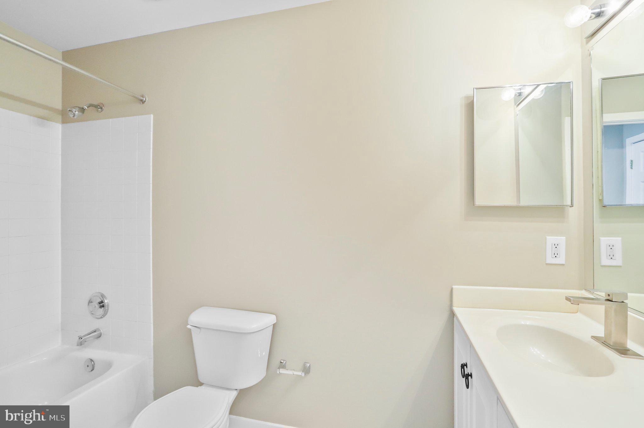 THE MEADOW AT NEW MARKET - Residential