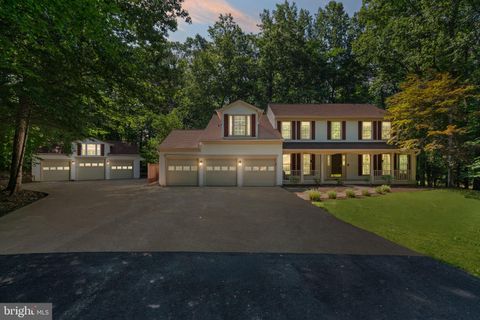 6131 LOST COLONY DRIVE WOODBRIDGE VA 22193