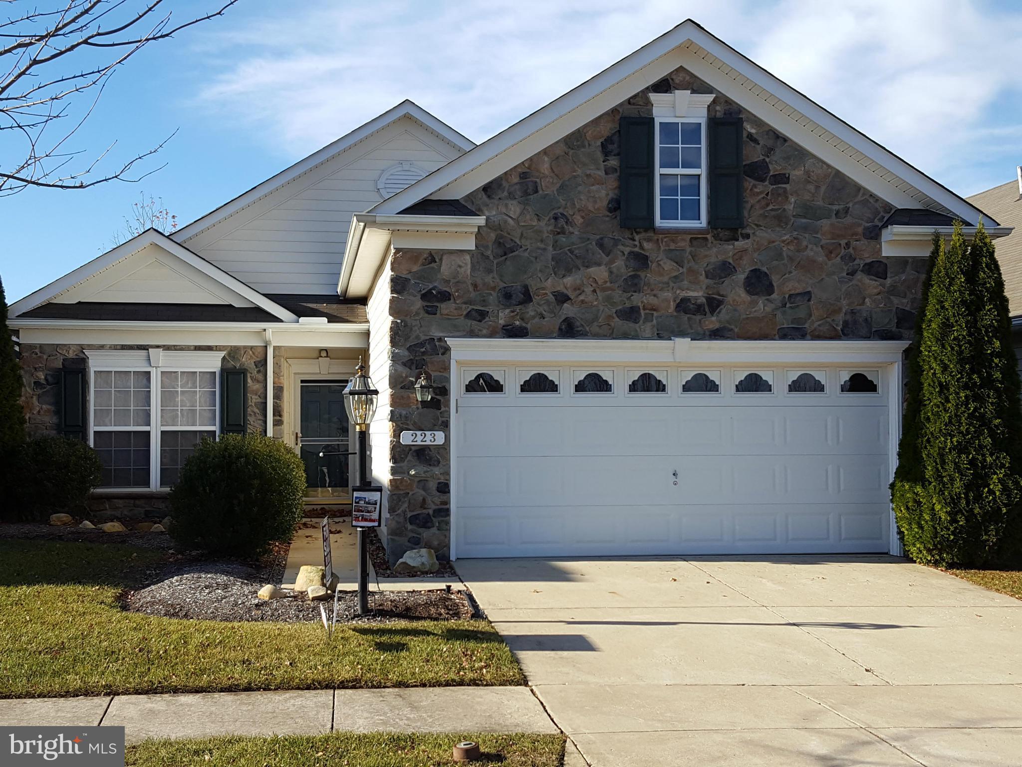 SYMPHONY VILLAGE AT CENTREVILLE - Residential Lease