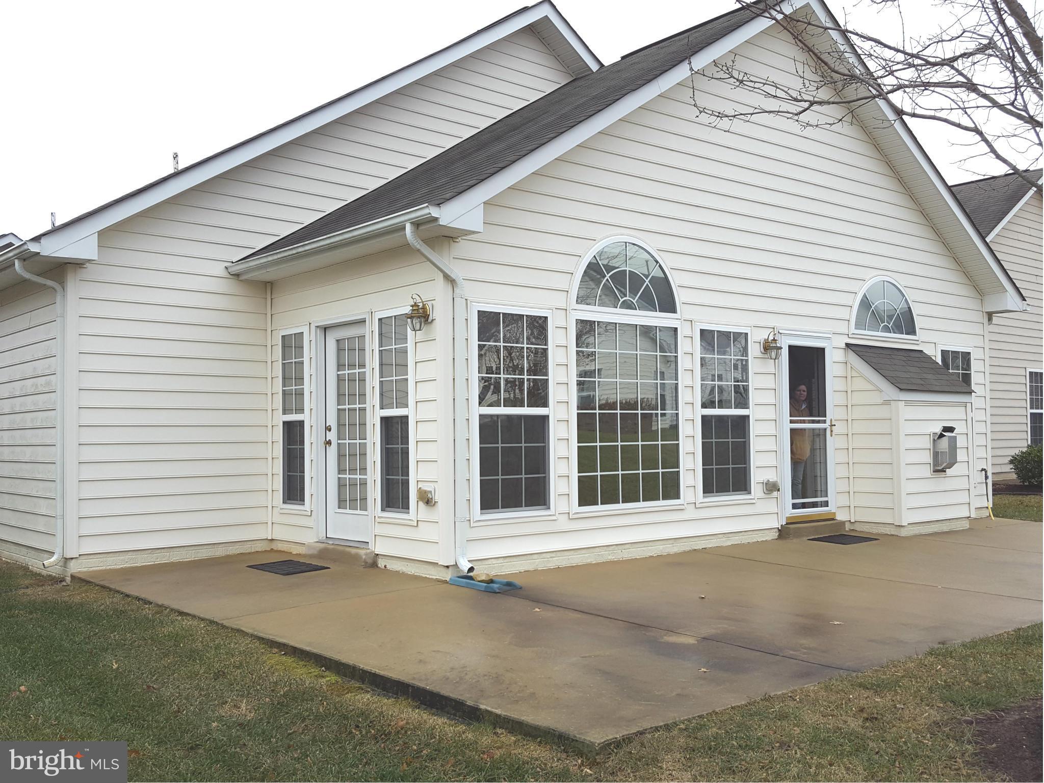 SYMPHONY VILLAGE AT CENTREVILLE - Residential Lease