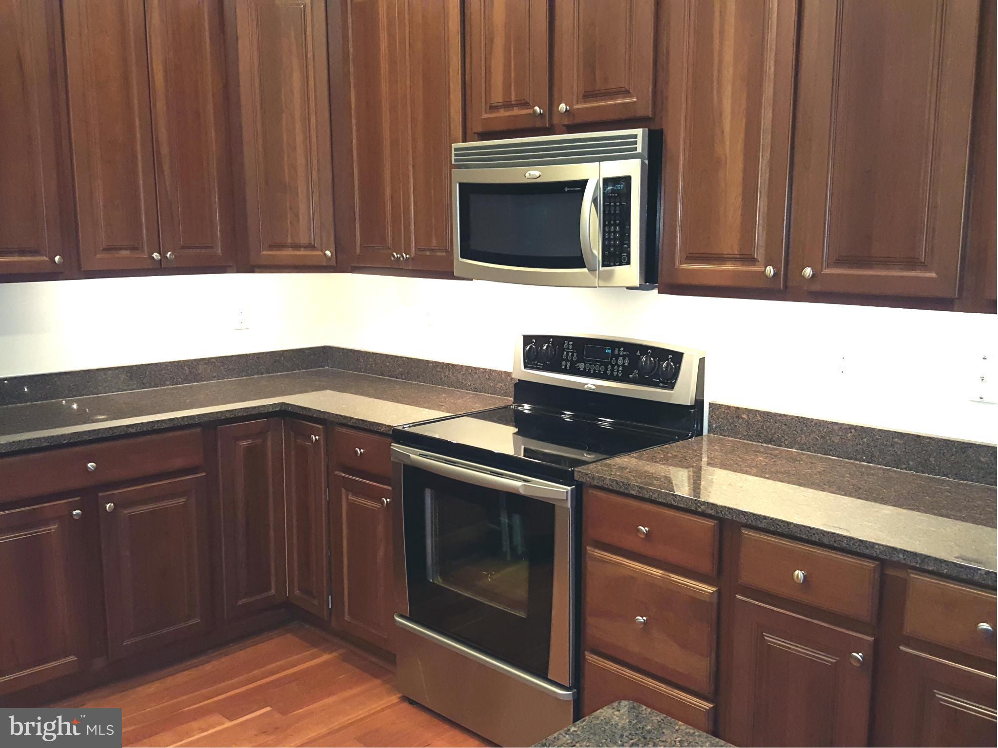 SYMPHONY VILLAGE AT CENTREVILLE - Residential Lease