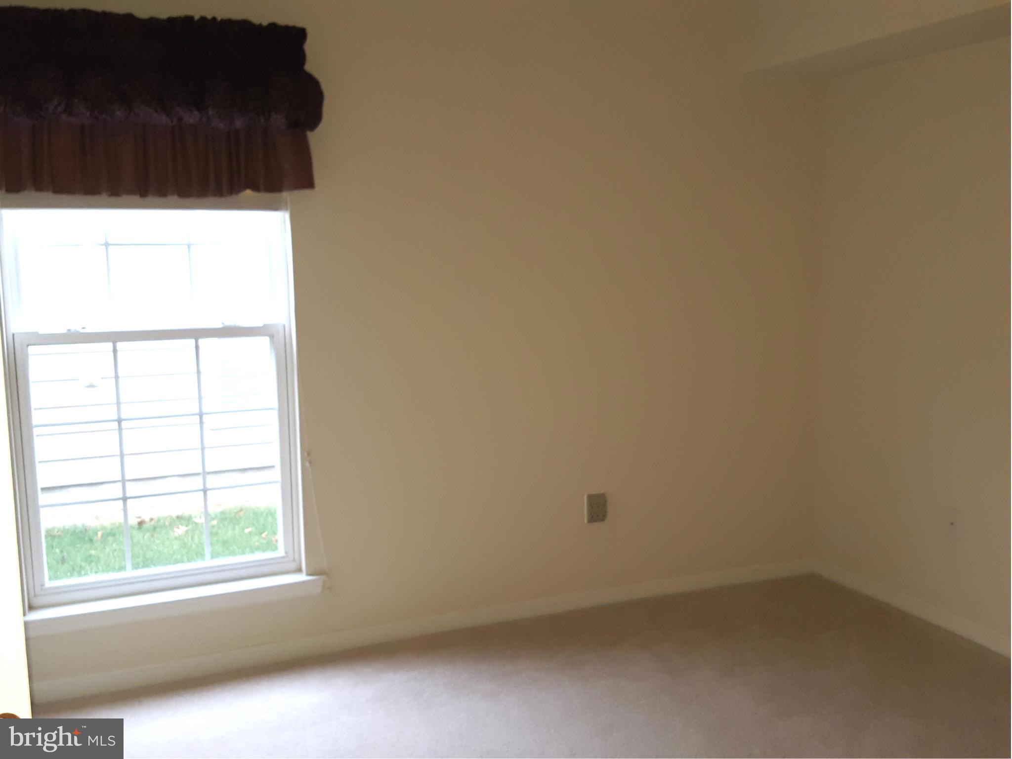 SYMPHONY VILLAGE AT CENTREVILLE - Residential Lease