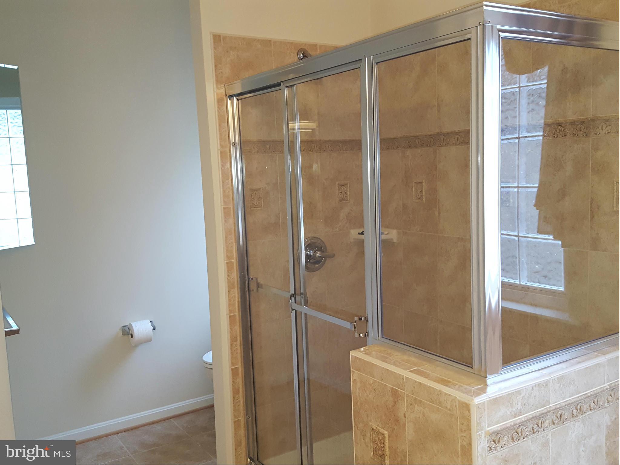 SYMPHONY VILLAGE AT CENTREVILLE - Residential Lease