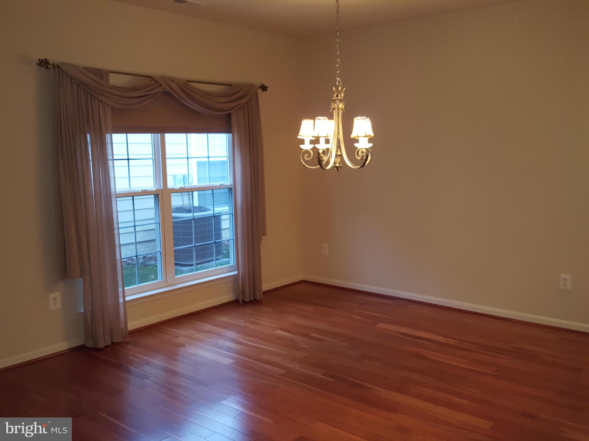 SYMPHONY VILLAGE AT CENTREVILLE - Residential Lease