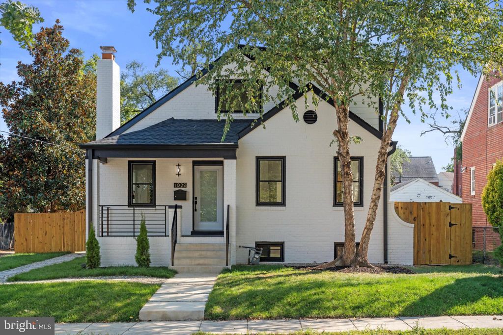 Photo of 1929 Randolph Street NE, WASHINGTON, DC 20018 (MLS # DCDC2234224)